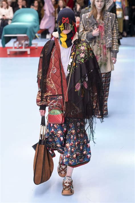 gucci sfilata 2a febbraio 2019|La sfilata di Gucci Autunno Inverno 2018/2019 a Milano .